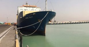 النقل: ( 6 ) سفن تجارية ترسو على أرصفة ميناء ام قصر الشمالي