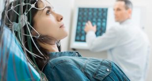 لعلاج المصابين بالشلل.. علماء ينجحون بربط ادمغة المرضى بالحاسوب لاسلكيا