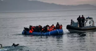 غرق سفينة قبالة ليسبوس اليونانية.. ومقتل 15 مهاجرا على الأقل